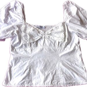 Gently loved, worn once , white off the shoulder puff sleeve shirt w/bow detail